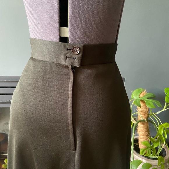 Gorgeous embroidered skirt - Picture 3 of 3